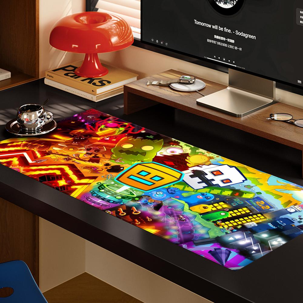 Gaming Accessories For Your Desk - G-Geometry D-Dash tapis de souris XXL