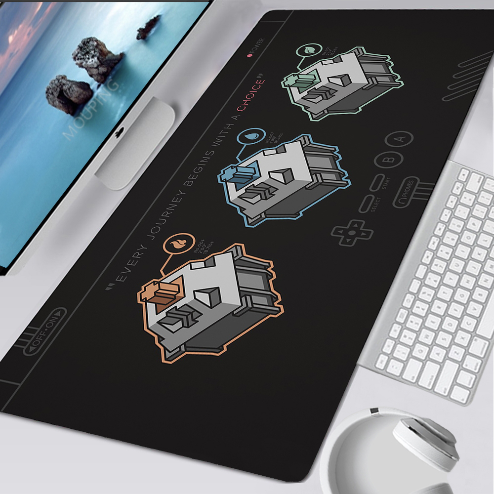 Gaming Accessories For Your Desk - Ordinateur portable bureau noir et blanc